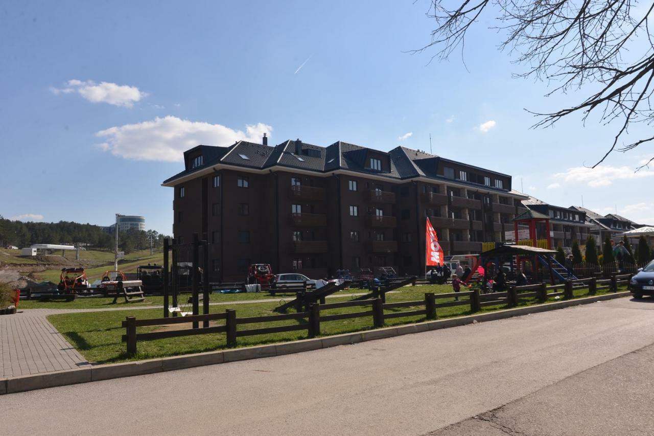 Raj Apartment ズラティボール エクステリア 写真