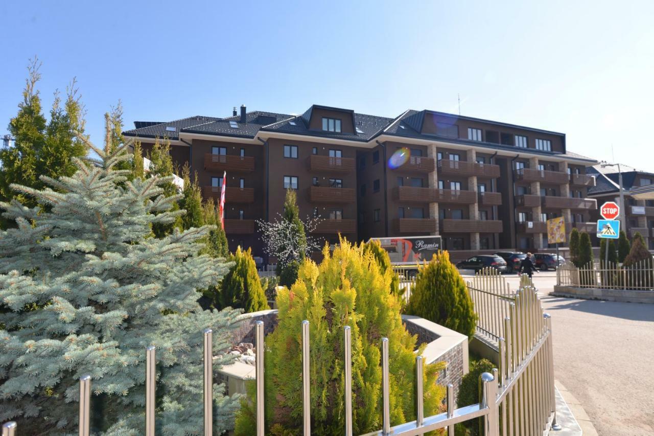 Raj Apartment ズラティボール エクステリア 写真